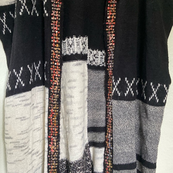 Free People Solstice Spirit Embellished Poncho Knit Alpaca Blend Women’s M/L - Picture 11 of 16